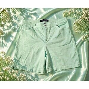 Gloria Vanderbilt Mint Green Chino Shorts Womens Casual Summer Size 14 Classic